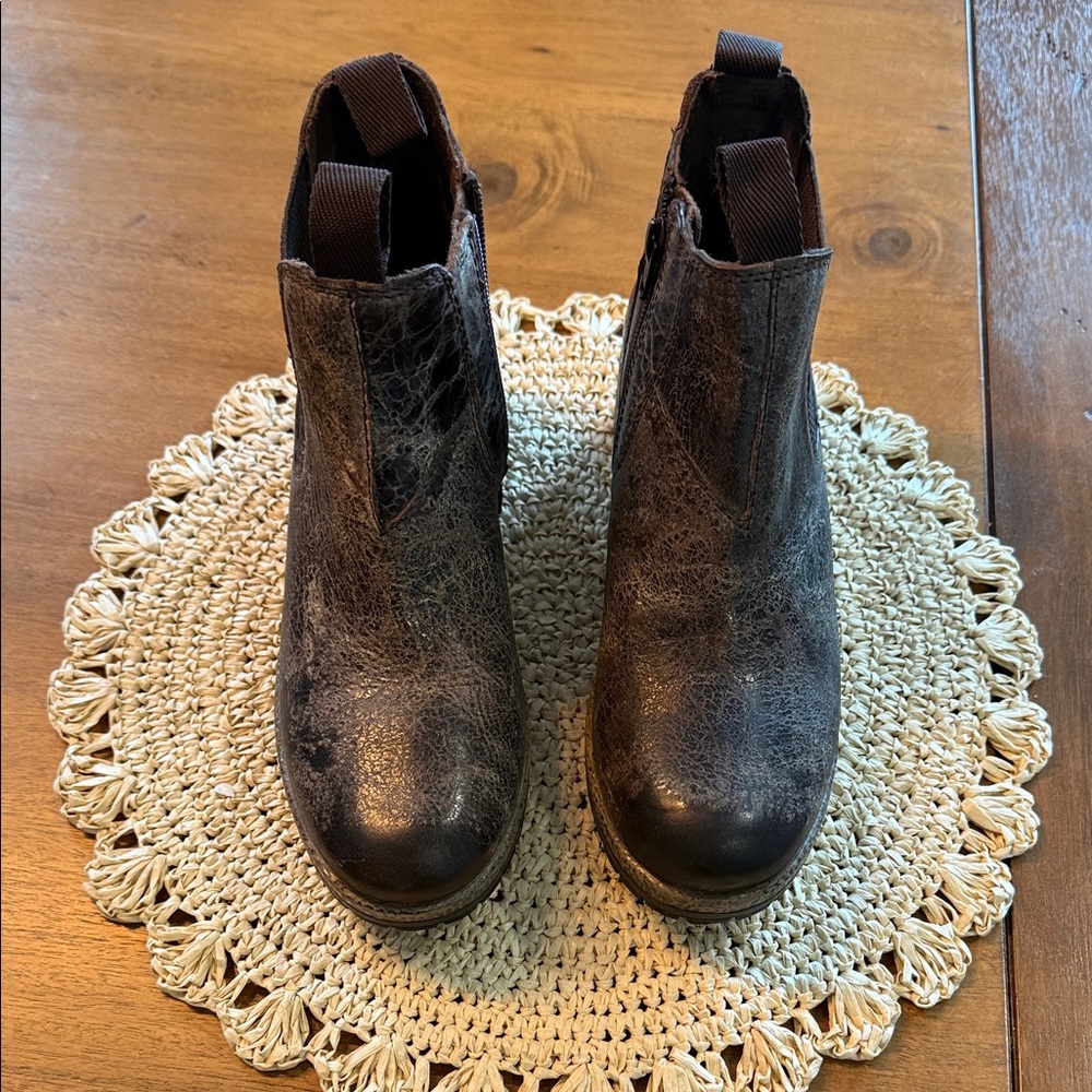 Diba True Genuine Leather Chelsea Brown Distressed Boots - Picture 1 of 11